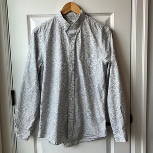 Uniqlo cotton patterned button up